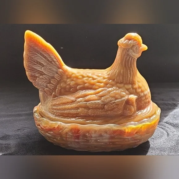 Hen On Nest Slag Glass Glow - Picture 2 of 12